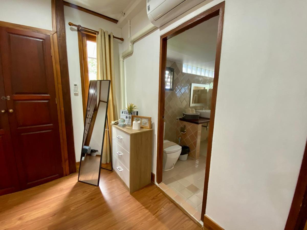 Tha Ma-O Bouteak Homestay - Self Check-In Lampang Eksteriør billede