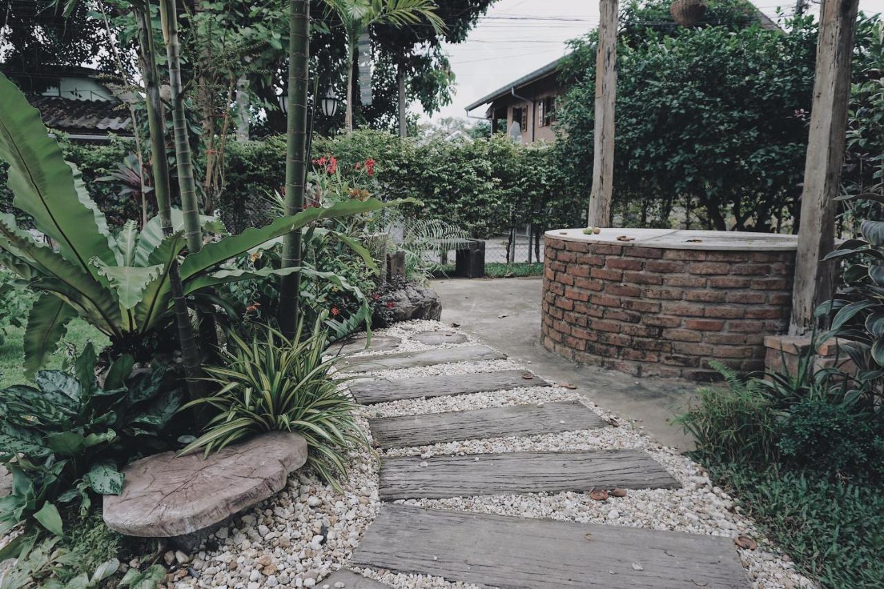 Tha Ma-O Bouteak Homestay - Self Check-In Lampang Eksteriør billede