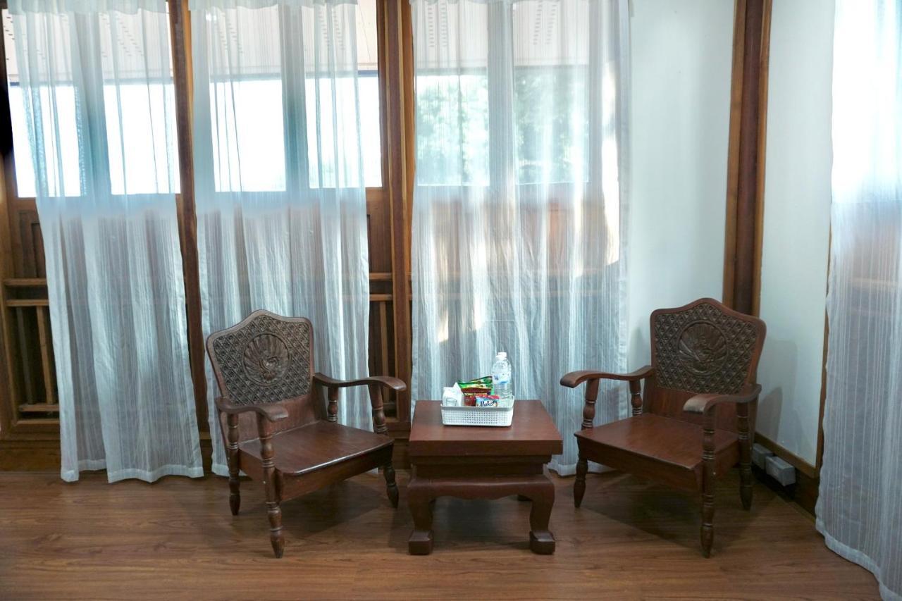 Tha Ma-O Bouteak Homestay - Self Check-In Lampang Eksteriør billede